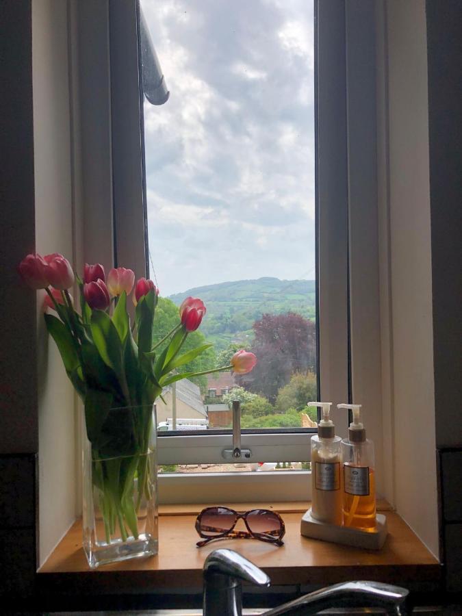 Hilltop House Is A Welcoming 2 Bedroom Property Matlock  Kültér fotó